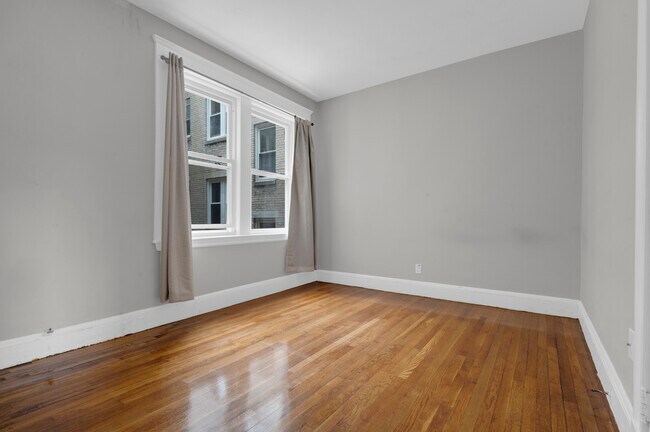 321 Summit Ave