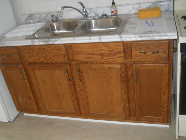 Photo - 1498 Winchester Ave