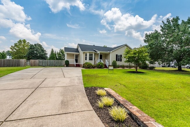 Photo - Beautiful Ranch Home with Large Fenced in Yard - Willow Spring - Available July 1st!