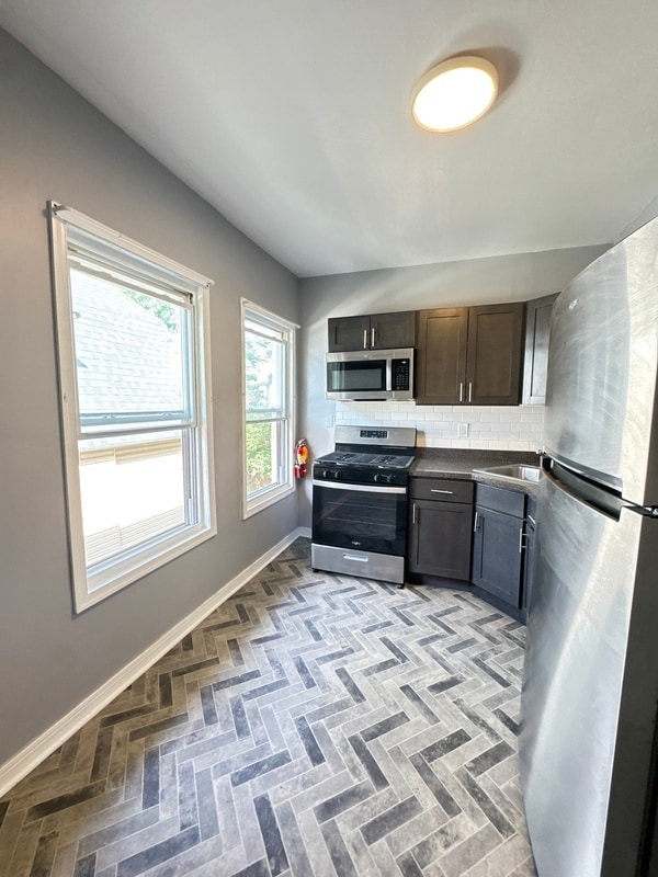 Building Photo - 436 W Queen Ln Unit 3 Rental