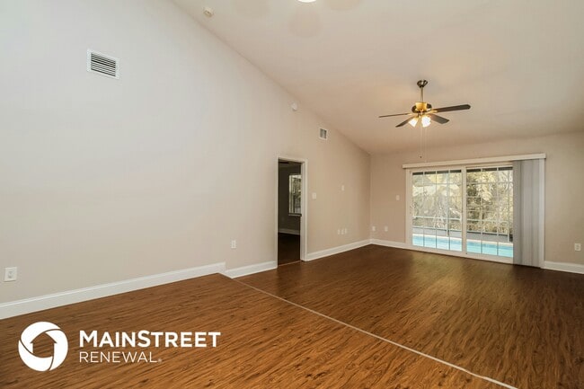 Photo - 246 Blackwater Pl