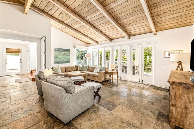 Photo - Stay Longterm in the Heart of Lanikai