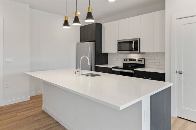 5945 6th Ave Unit 209