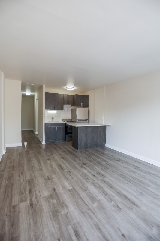 Building Photo - 5841 N Winthrop Ave