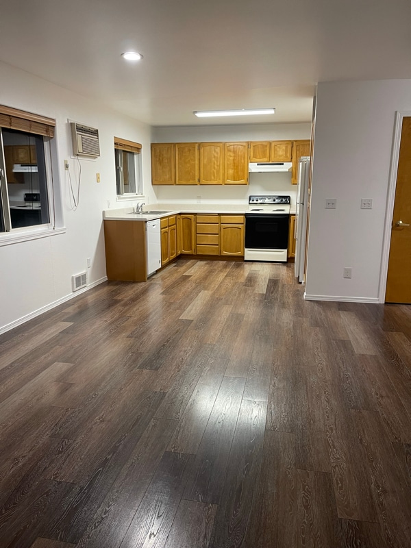 Building Photo - 6787 Badger St