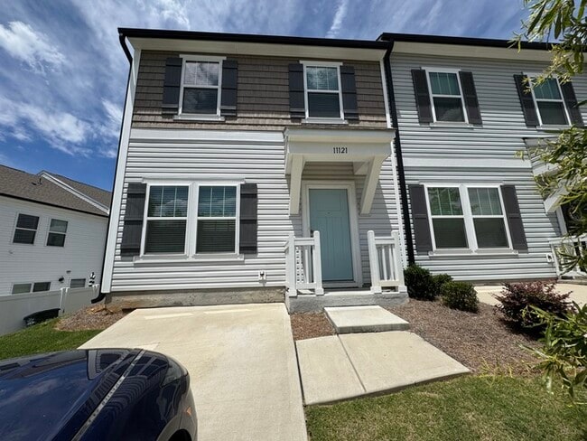 Three bedroom 2.5 bath townhome - Three bedroom 2.5 bath townhome
