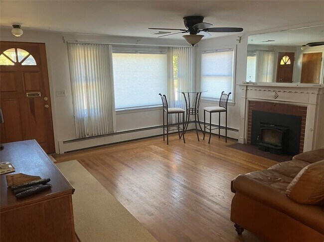 Photo - 56 Partition St