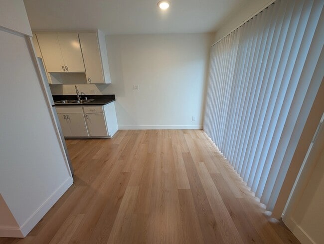 Photo - 3900 1st St Unidad 8