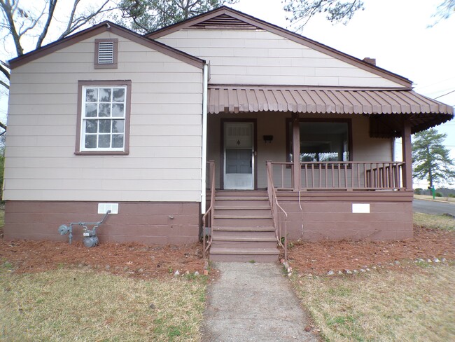 Building Photo - 644 Beverly Dr N Rental