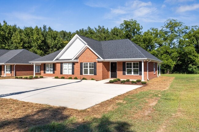 Photo - 3 bed 2 bath Ranch Style Duplex