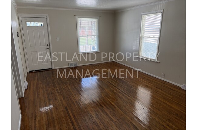 Photo - 1964 Burr St