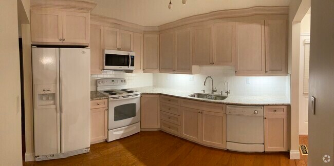 Building Photo - 8C Benjamin Franklin Dr Unit Heather Rental