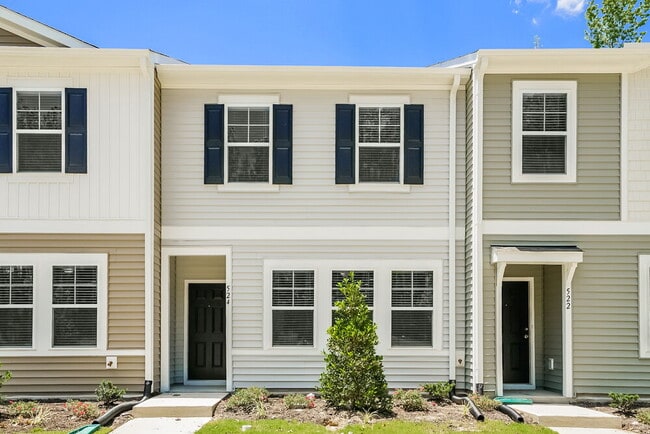 Photo - 524 Landing View Dr