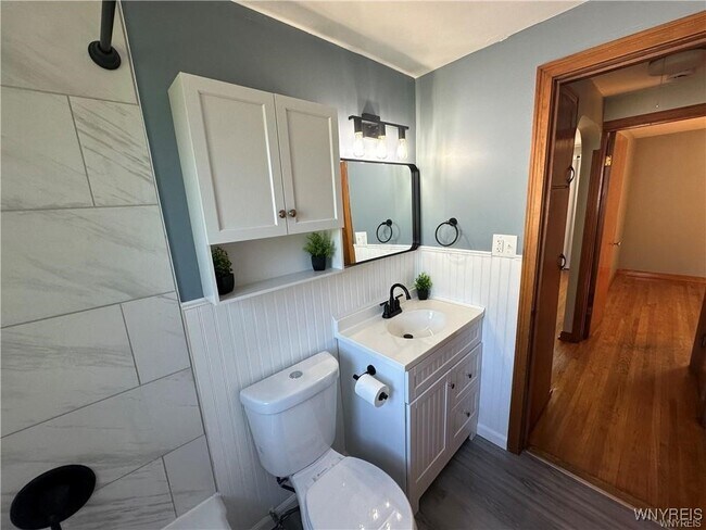 Photo - 40 Oehman Blvd