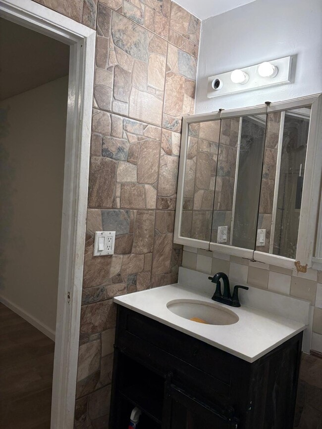 Photo - 86 Huntington Cir