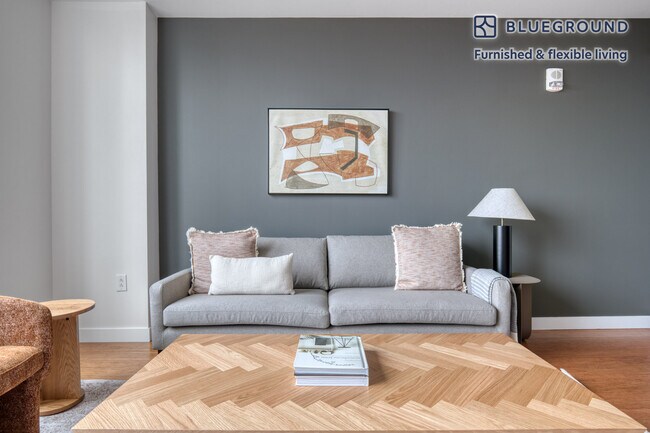 Photo - 311 W Illinois St Unit FL10-ID834