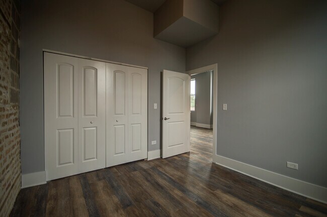 Photo - 2115 S Wood St Unit 2N