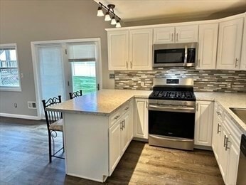 Building Photo - 224 Walnut St Unit Rear