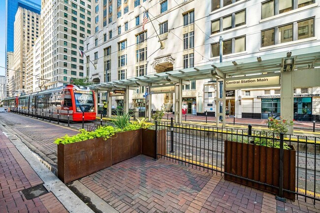 Photo - 705 Main St Unit 302