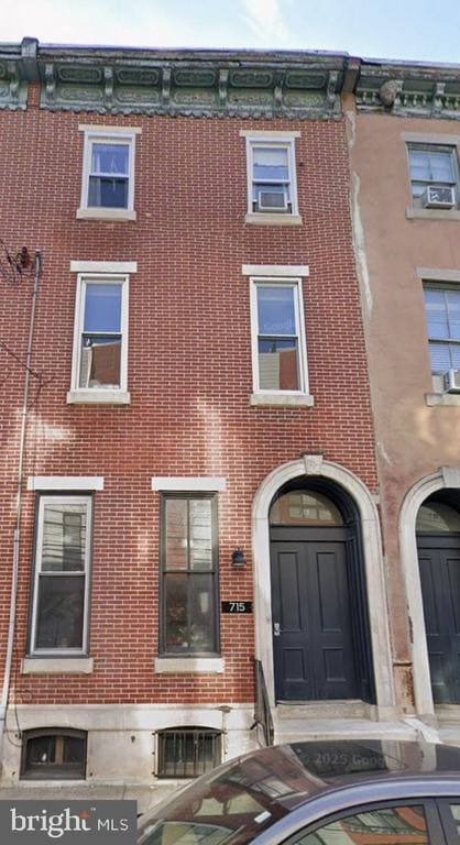 Building Photo - 715 N 16th St Unit 3