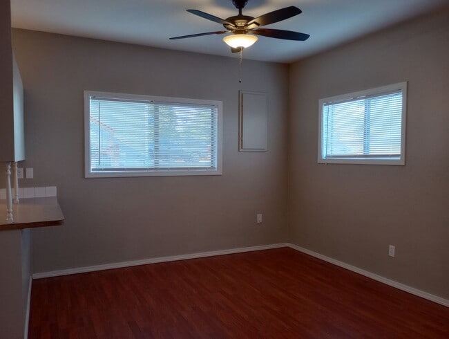 Photo - 6475 Martin Pl Unit B