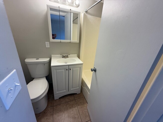 Crescent Court Apartments | One Bedroom