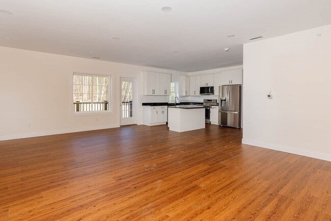 150 State Rd E Unit 10