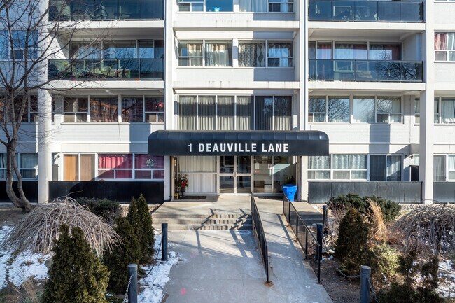 Entrance - 1 Deauville Lane