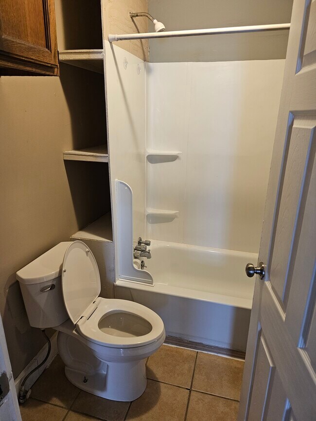 Photo - 721 Greenlawn Ave Unit 2