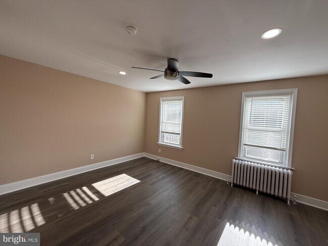 Photo - 2423 E Allegheny Ave