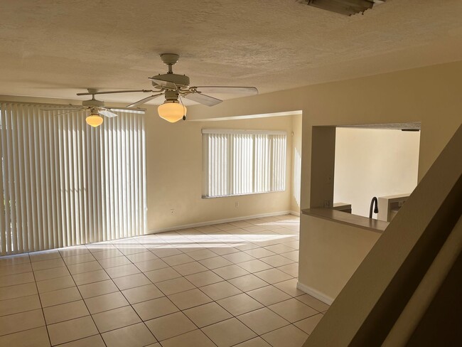 Photo - 3bed/2bath townhouse close to Disney inclu...
