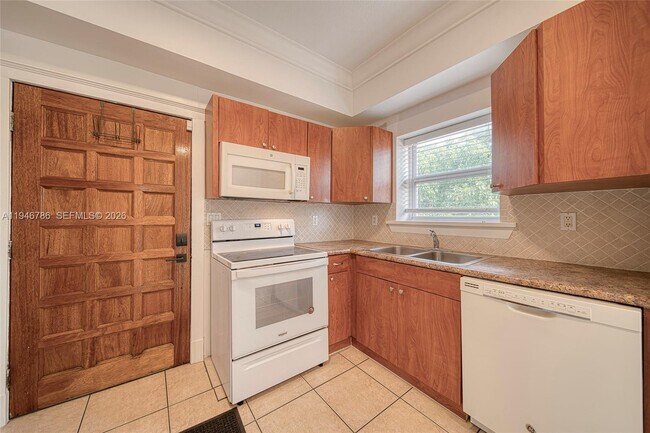 Photo - 2205 SW 13th St Unit B