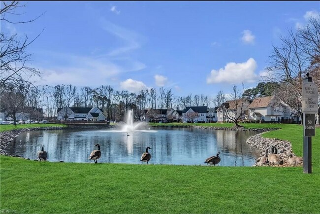 Photo - 405 Camberley Way Unidad G