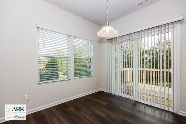 Photo - 139 Slate Dr