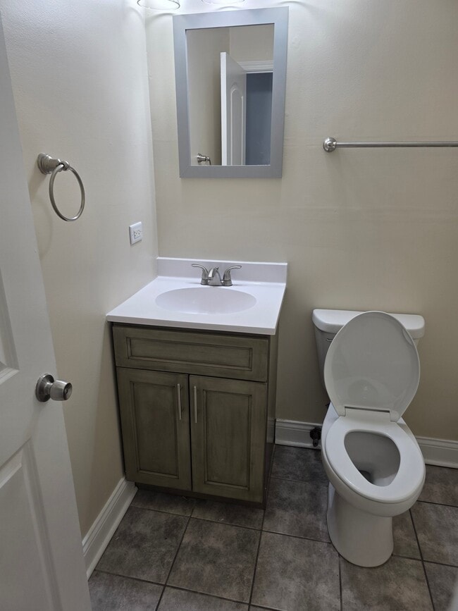 Photo - 1231 S Avers Ave