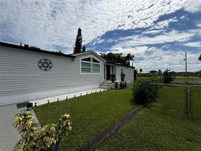 Photo - 19800 SW 180th Ave Unit 154