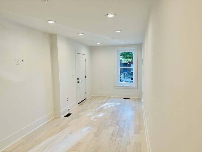 Photo - 1314 1/2 5th St NW Unidad 1