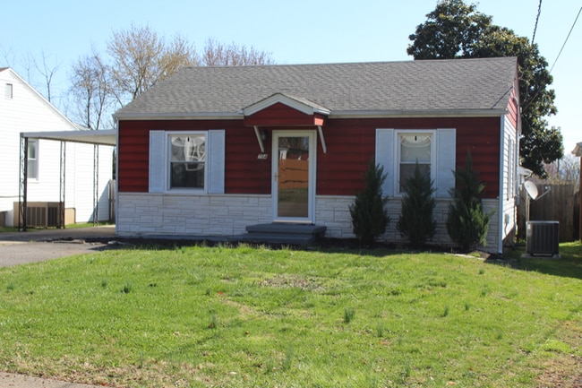 Building Photo - 704 N Barton St Rental