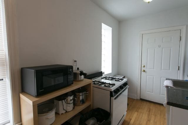 Photo - 837 W Cornelia Ave Unit S4