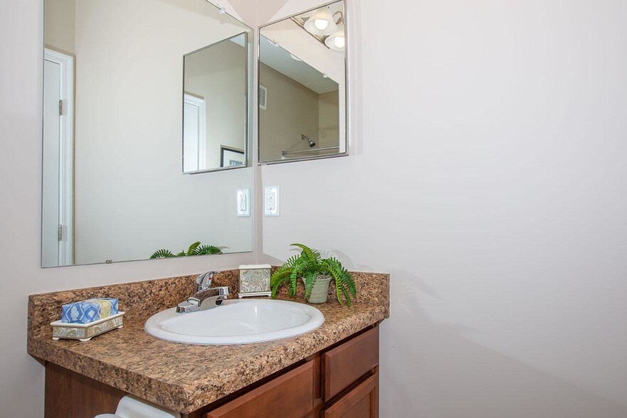 Remington Woods Apartments For Rent in Lewis Center, OH