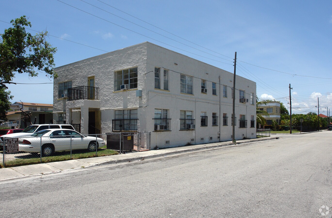 Foto exterior - 1101 SW 12 CT