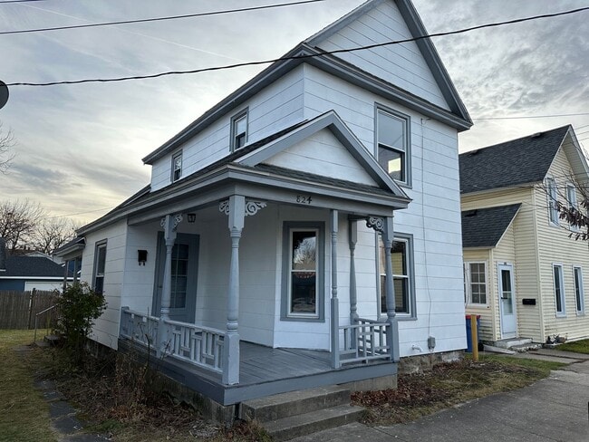 Building Photo - 824 Fifth NW