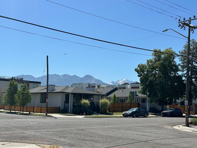 Photo - 387 Redondo Ave