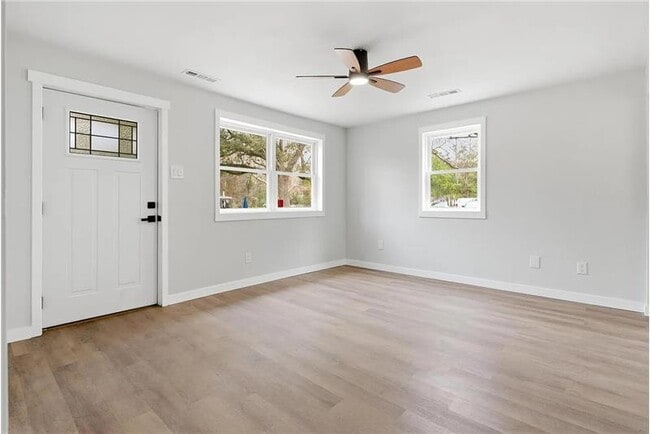 Photo - 1543 Evergreen St