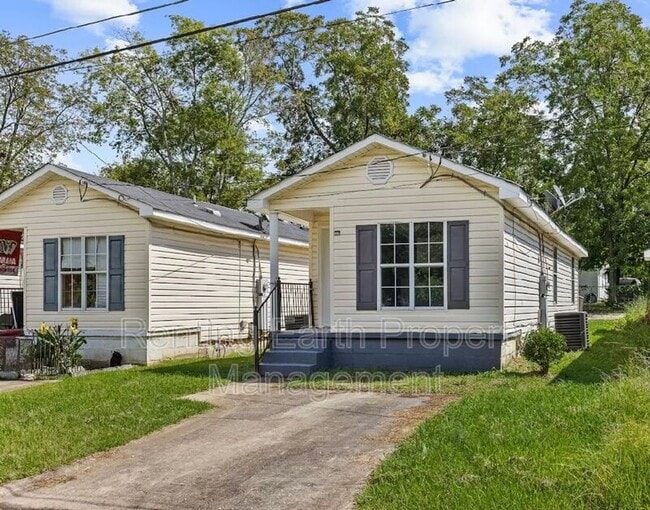 Photo - 725 3rd Ave N