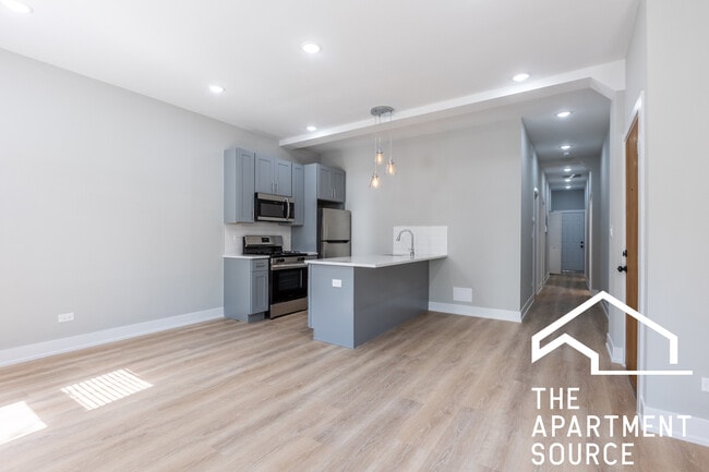 Photo - 454 W Belden Ave Unit b206