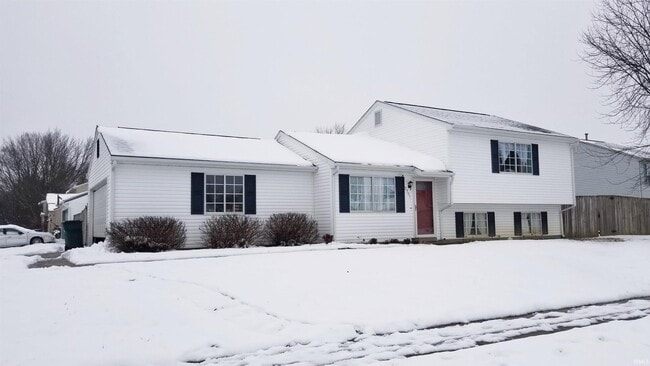 Building Photo - 2301 Centennial Ct E