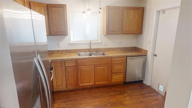 Photo - 1729 Dylan Dr