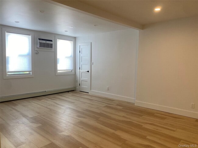 Photo - 1388 Old Northern Blvd Unit 2