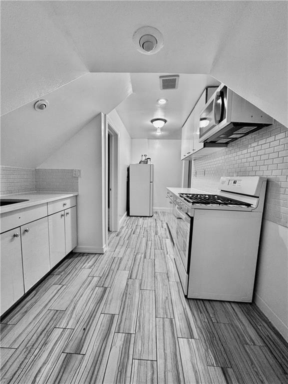 Building Photo - 31-35-35 Norwood Ave Rental